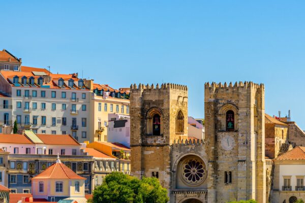 Lisbon’s Heart & Soul – A Tuktuk Journey Through Time & Taste